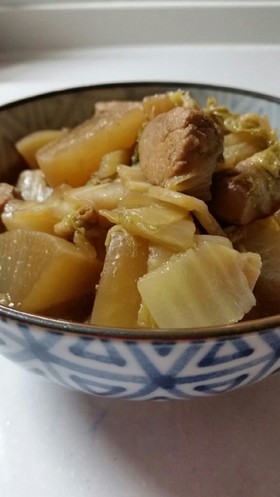 ほっこり!鶏と大根と白菜の煮物