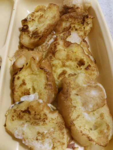 離乳食＊ロールパンでフレンチトーストの写真