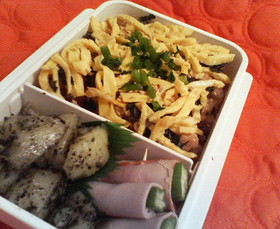 ☆お弁当☆ レンジで鶏そぼろご飯