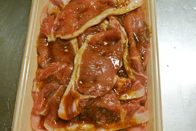 簡単トレイのまま豚肉の生姜焼きの漬け込み