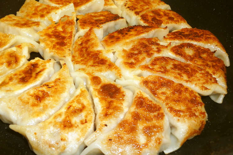 パリパリ 両面焼き肉餃子 レシピ 作り方 By ゆうゆう0221 クックパッド 簡単おいしいみんなのレシピが354万品