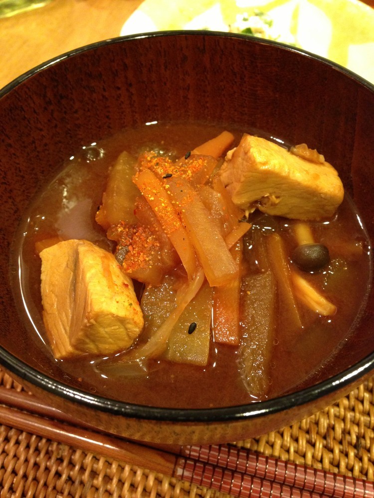 栄養満点❤たっぷり野菜とブリの味噌汁の画像