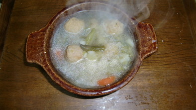 肉団子と冷凍野菜のスープの写真