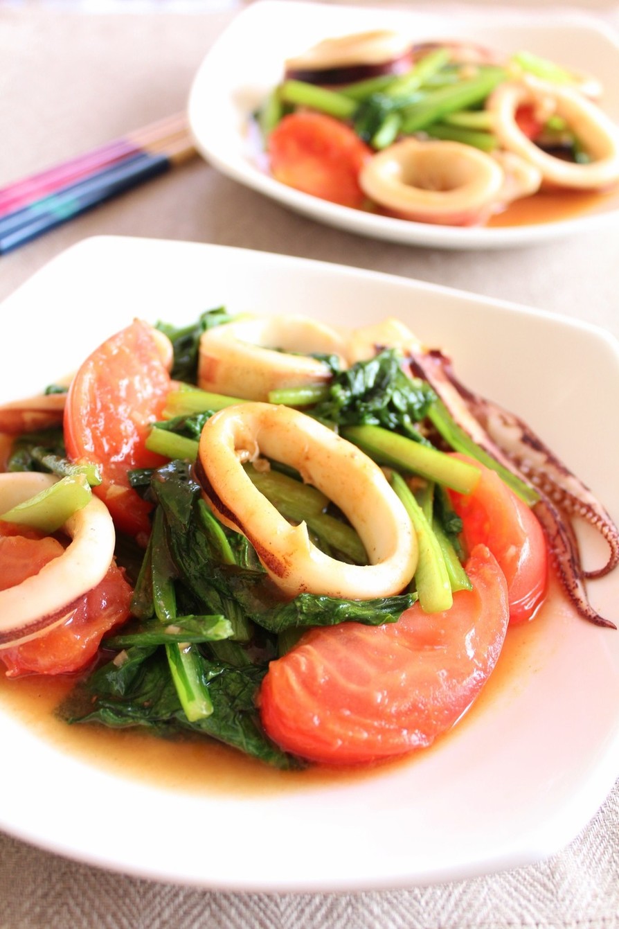 イカと小松菜とトマトのカレー炒めの画像
