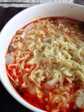 インスタントラーメンde本格酸辣湯麺