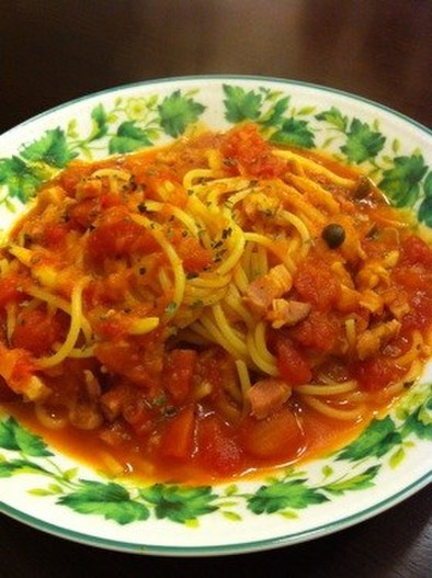 トマトとベーコンのスープスパゲッティの写真