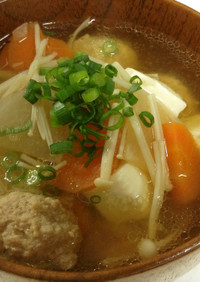 生姜でポカポカ風邪予防！肉団子スープ