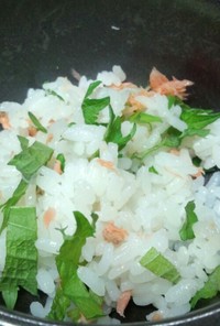 残り寿司飯☆鮭しそご飯