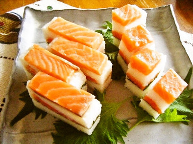 押し寿司-鮭がとろける美味しいお寿司の写真