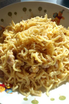 チャーハン味のやきそば!チャーメン(^o