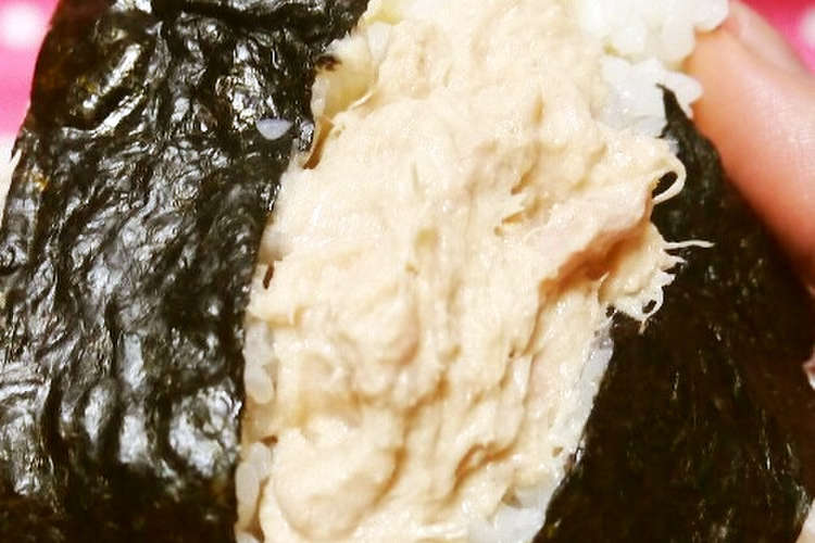 油が染み出ない ツナマヨおにぎりの作り方 レシピ 作り方 By ゆっちゃん クックパッド 簡単おいしいみんなのレシピが366万品