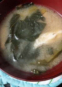 小松菜・油揚げの味噌汁