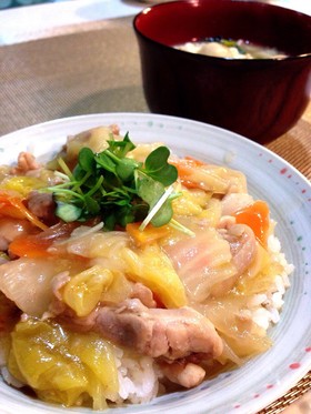 丼にも♪鶏肉と白菜のトロトロしょうが煮
