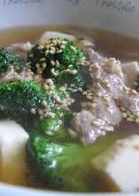 豚肉とブロッコリーのピリ辛スープ