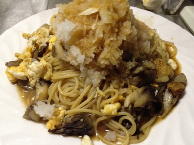 舞茸と大根おろしの麺つゆパスタの写真