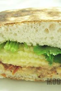 アンチョビマヨのサンドイッチ