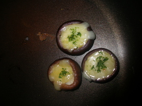 お弁当に!簡単椎茸のチーズ焼き!