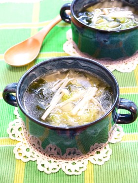 白菜とワカメの生姜スープ♪