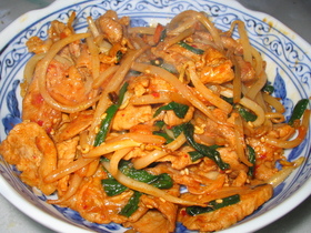☆おかず☆ご飯がすすむ簡単豚キムチ