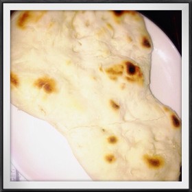 簡単♪材料3つ小麦粉でナン♪
