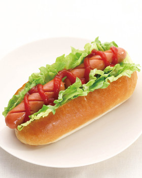たっぷりレタスのホットドッグ