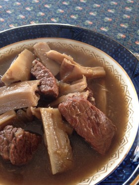 メインになる*牛肉の煮込みスープ