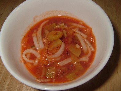 トマトスープうどんの写真