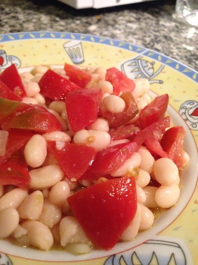 白インゲン豆とトマトのサッパリ☆サラダの写真