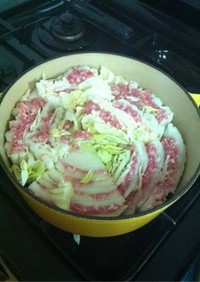 あっさり白菜と豚ひき肉の重ねスープ