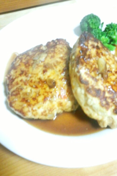 鶏胸肉と豆腐のハンバーグの写真
