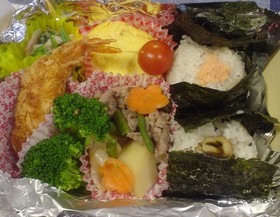 はなびし草の鮭マヨと焼アナゴのおにぎり