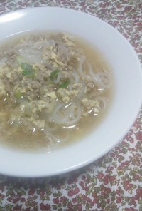 挽き肉と卵の中華風スープ (白滝入り♪)
