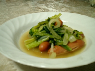 ソーセージのカレースープ煮の写真