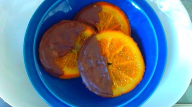 オレンジピール（輪切り）のチョコがけの写真