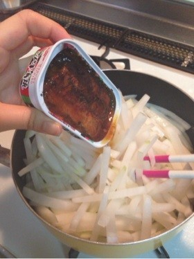 大根消費に☆大根とさんま蒲焼缶炒め☆