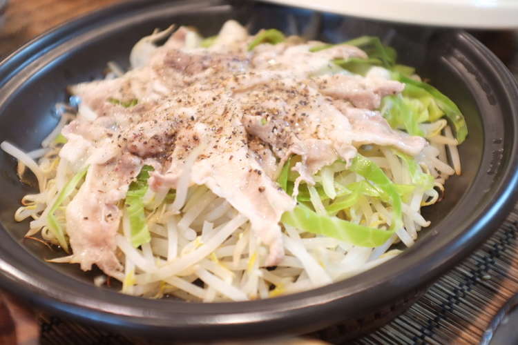 簡単 豚バラと野菜のタジン鍋 レシピ 作り方 By Sachi5 クックパッド 簡単おいしいみんなのレシピが376万品