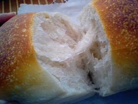 自家製いちご酵母でパン作りの画像
