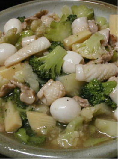 イカと豚肉新緑仕立て八宝菜風の写真