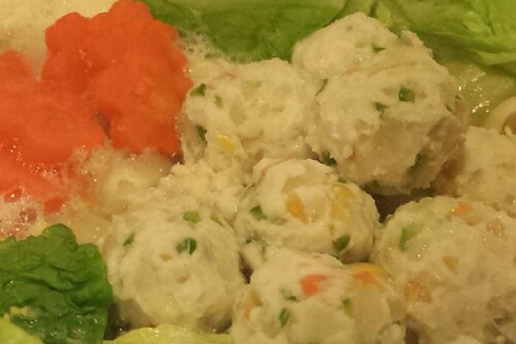 鍋に はんぺんで鶏ひき肉団子 レシピ 作り方 By Matsuham クックパッド 簡単おいしいみんなのレシピが360万品