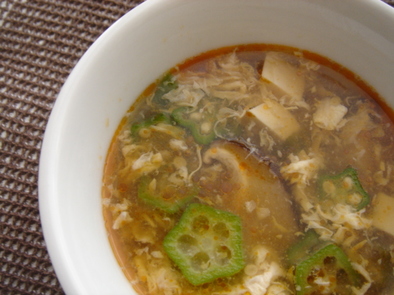 酢辣湯（サンラータン）風スープの写真