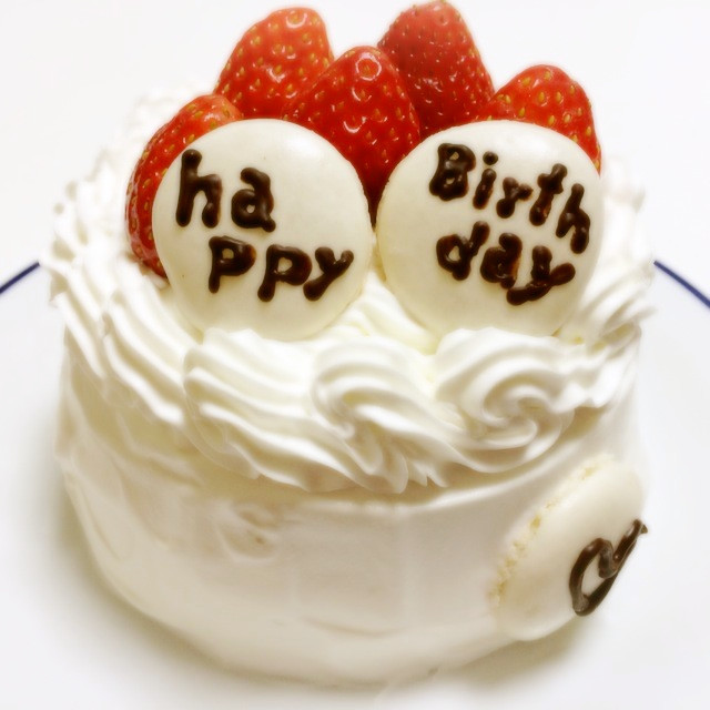 失敗マカロン利用♥誕生日ケーキの画像