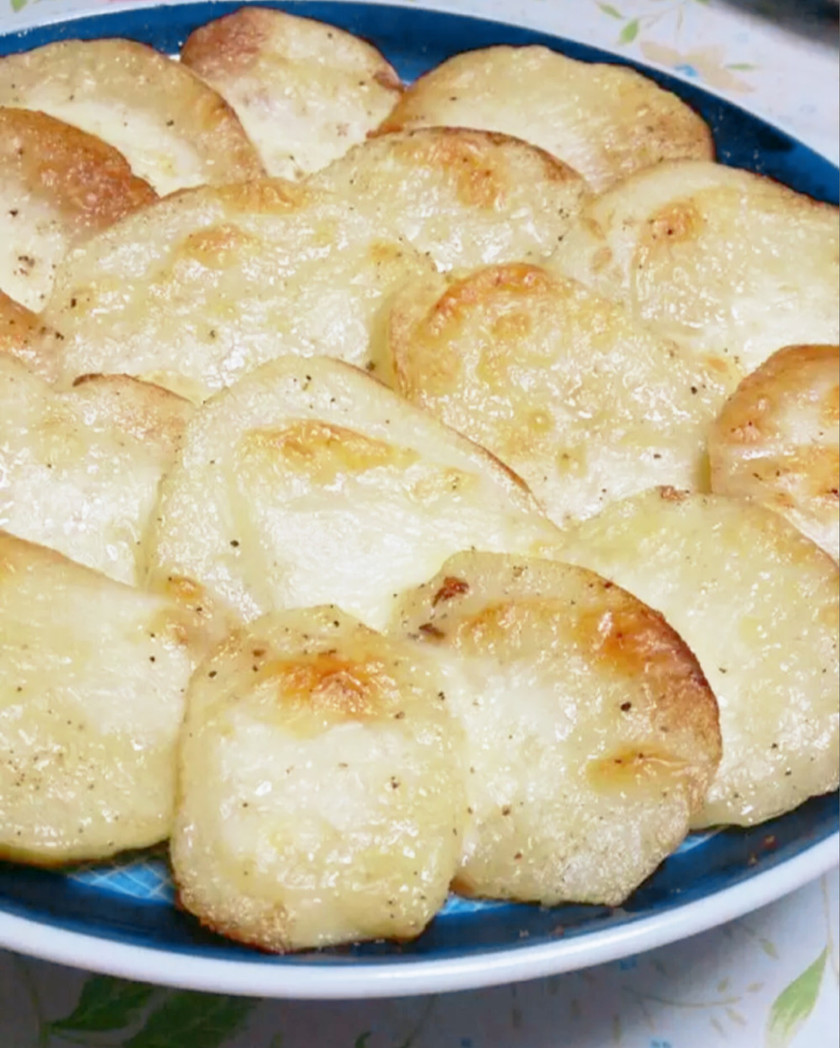 ポテトのモッツァレラチーズ焼き by ひっか 【クックパッド】 簡単おいしいみんなのレシピが349万品