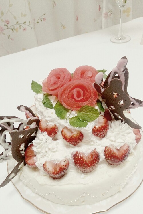 バラとチョウの簡単ウエディングケーキ♡