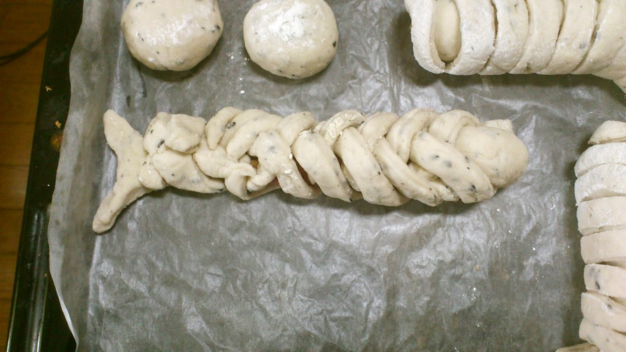 セサミフィッシュボーンパン。の画像