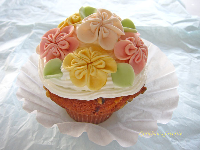 マシュマロフォンダンのお花でケーキ2の画像