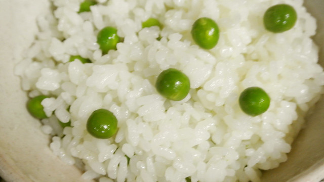 エンドウ豆 グリンピース の綺麗な茹で方 レシピ 作り方 By ケロヨンｃｐ クックパッド 簡単おいしいみんなのレシピが359万品