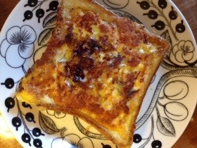ブルーベリー＆チーズ＆卵ホットサンドの画像