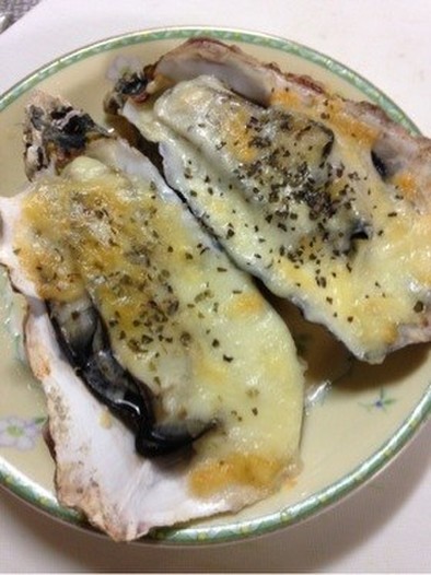 ⭐️殻付き牡蠣 チーズバジル風⭐️の写真