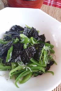 韓国海苔とピーマンのサラダ♪(*^^*)