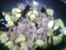 茄子と豚コマ肉の炒め煮